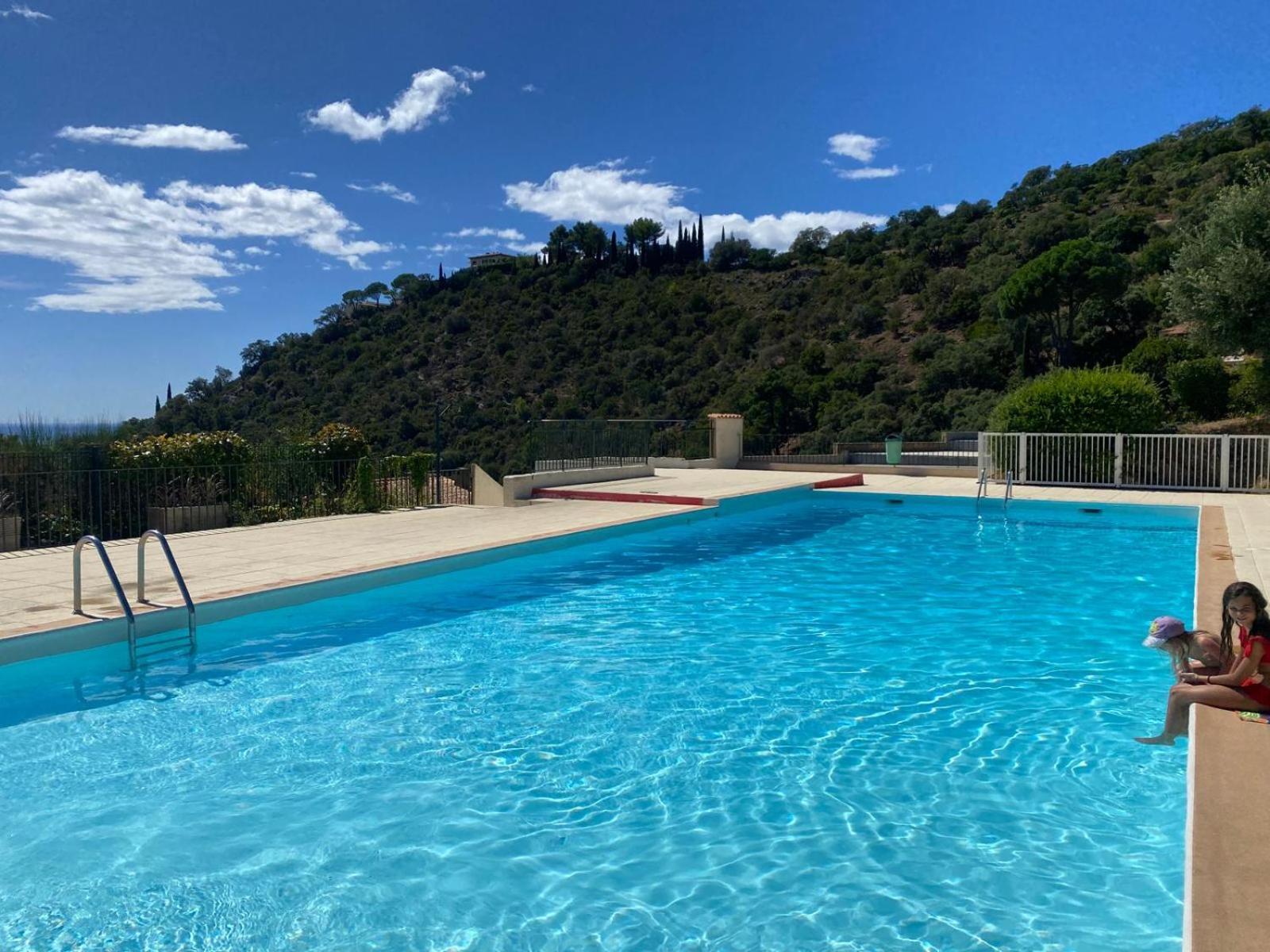 Location Vacance Vue Mer 4 A 6 Personnes Cavalaire-sur-Mer Exterior foto